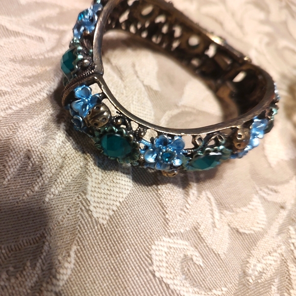 🐦 Charming Teal Green & Baby Blue Wave Floral Stone Cuff Bracelet - Picture 9 of 13